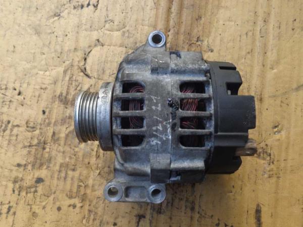 ALTERNATEUR 95AMP RENAULT 1.4/ 1.6/ 1.6 16V/1.8 16V/2.0 16V - Vue 2